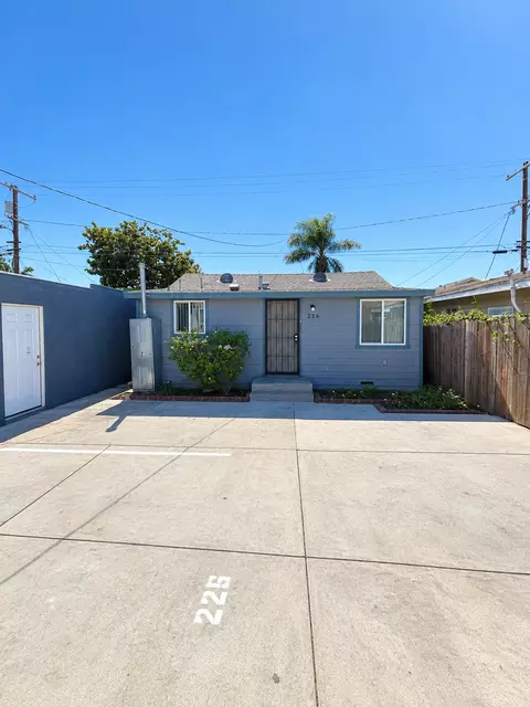 226 12 W 60th St, Los Angeles, CA 90003