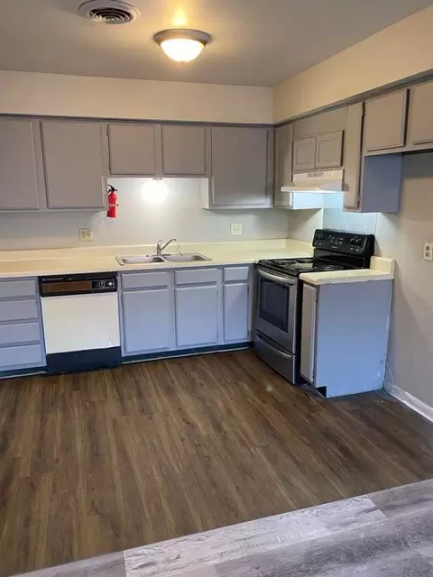 1 Hidden Valley Dr, Tupelo, MS 38801