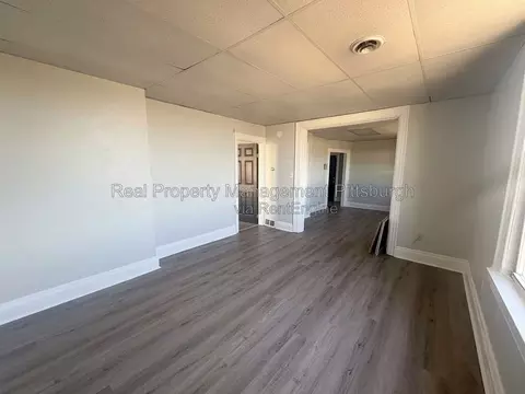 7500 Ellesmere St #3, Swissvale, PA 15218