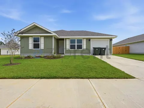2176 Sandhill St, Cantonment, FL 32533
