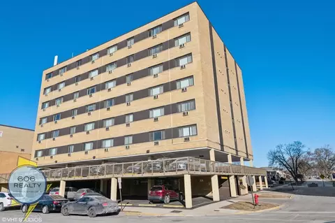 7300 W North Ave #5B, Elmwood Park, IL 60707