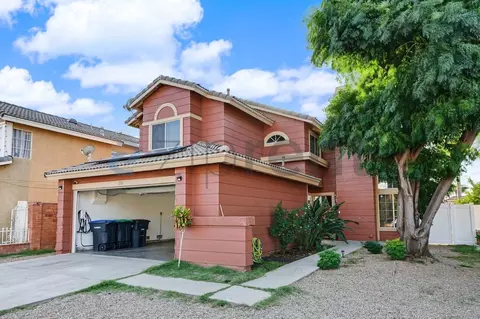 1130 Mako Ln, Perris, CA 92571