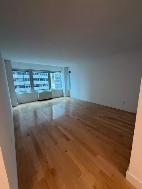 200 Water St #1006, New York, NY 10038