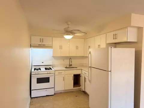 7412 Brockton Rd, Philadelphia, PA 19151
