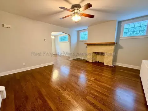 957 Flemington St, Pittsburgh, PA 15217