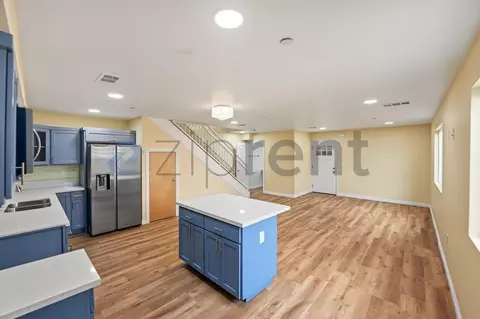 213 E Raymond St #D, Compton, CA 90220 photo 5