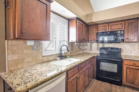 1849 Athens Ave, Clovis, CA 93611 photo 12