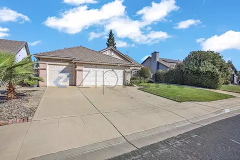 1849 Athens Ave, Clovis, CA 93611 photo 2
