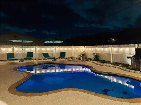 120 S 56th Ave, Hollywood, FL 33023