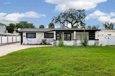 4310 Huntington St NE, Saint Petersburg, FL 33703