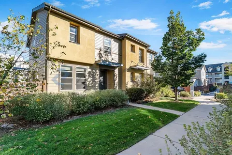 572 S Vance St, Lakewood, CO 80226