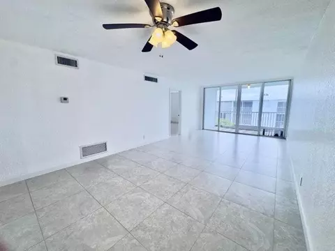 2016 S Federal Hwy #404, Boynton Beach, FL 33435