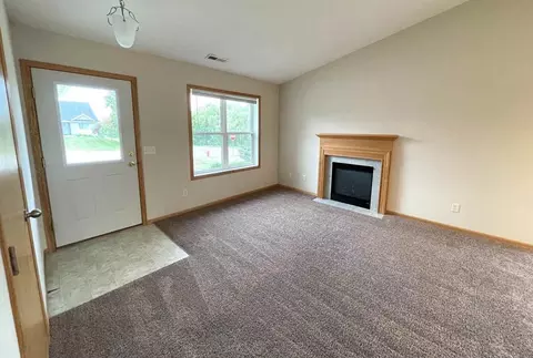 633 W 9th St # B, New Richmond, WI 54017