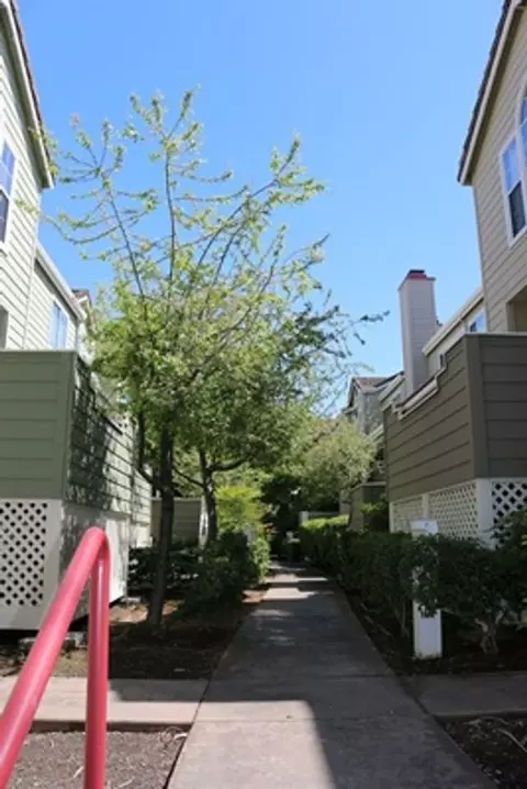 1156 La Rochelle Ter #D, Sunnyvale, CA 94089