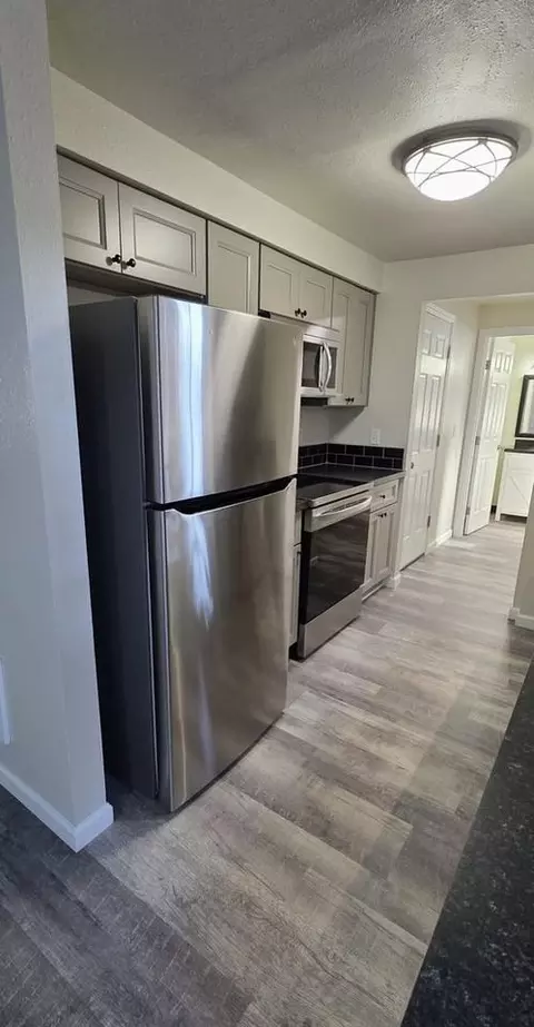 4557 Sean St, Eugene, OR 97402