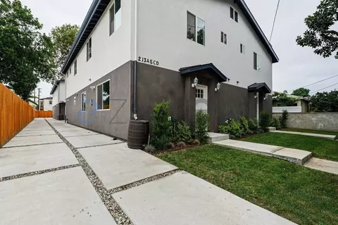 213 E Raymond St #A, Compton, CA 90220