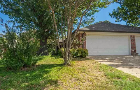 6618 66166618 Parkview Lane - 6618 Parkview Ln, North Richland Hills, TX 76182