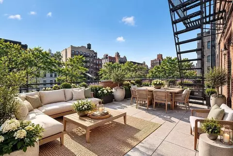 136 Allen St #3C, New York, NY 10002