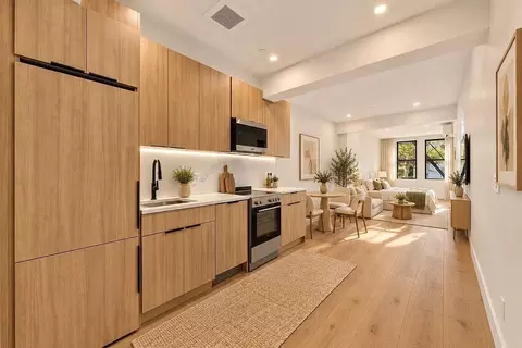 136 Allen St #2C, New York, NY 10002
