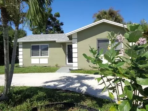9907 Liberty Ct, Boca Raton, FL 33434
