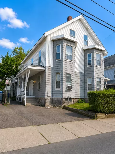123 Chestnut St #2, Waltham, MA 02453
