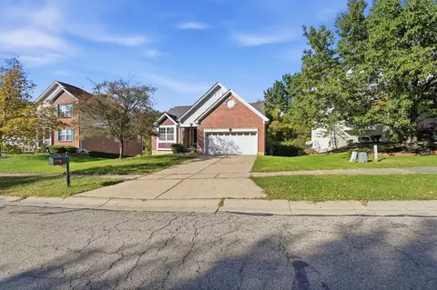 2216 Woodacre Dr #NA, Cincinnati, OH 45231