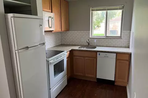 437 Woodlawn Ave #437, Royal Oak, MI 48073