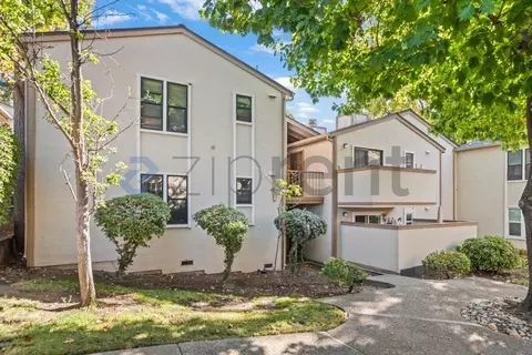 385 Camelback Rd #28, Pleasant Hill, CA 94523