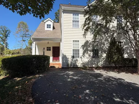 2309 Ravenswood Ct, Hollymead, VA 22911