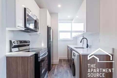 941 W Carmen Ave #708, Chicago, IL 60640