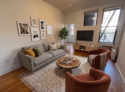 639 10th Ave #TWOC, New York, NY 10036