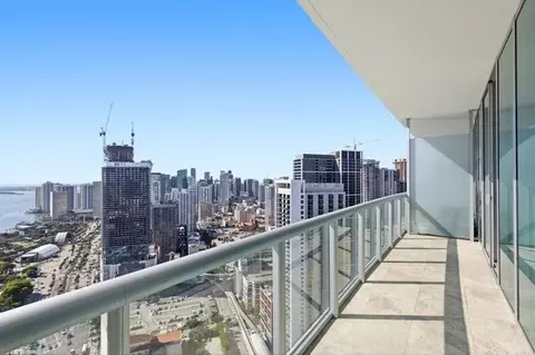 888 Biscayne Blvd, Miami, FL 33132
