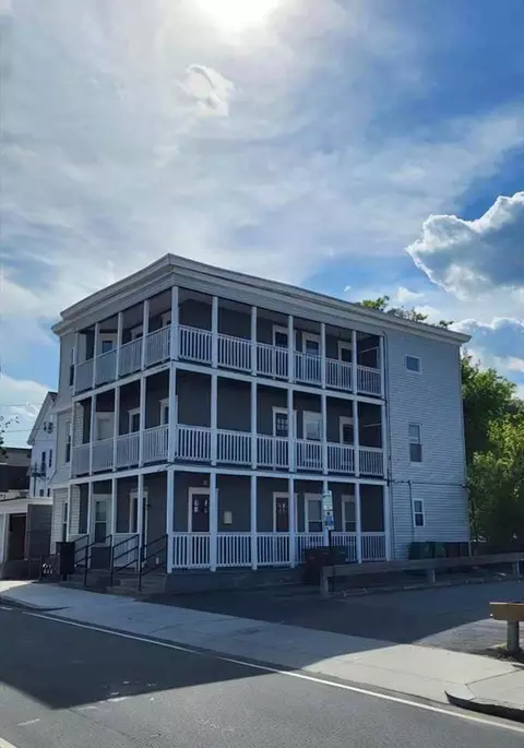 19 Gardner Ave, Lowell, MA 01854