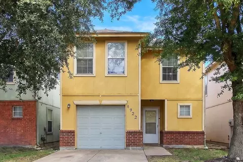 4922 N Cancun Dr, Houston, TX 77045