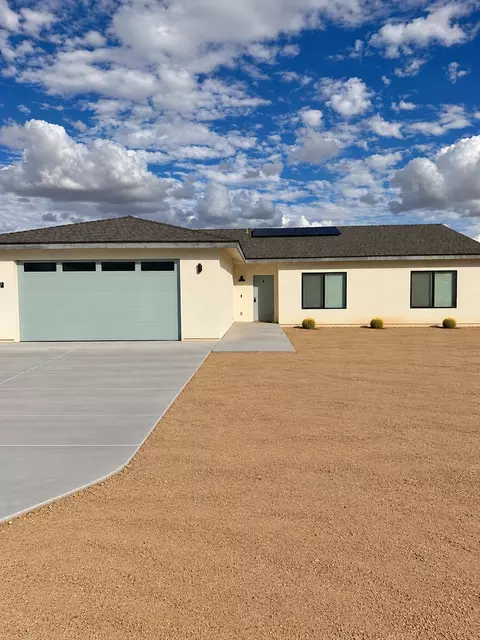 6829 Indian Cove Rd, Twentynine Palms, CA 92277