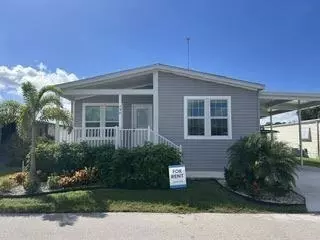 794 Pirates Rest Rd, North Fort Myers, FL 33917