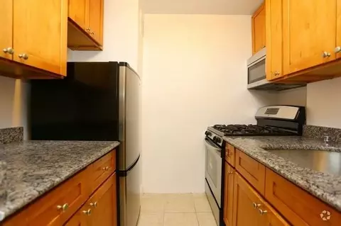 786 Columbus Ave #9S, New York, NY 10025