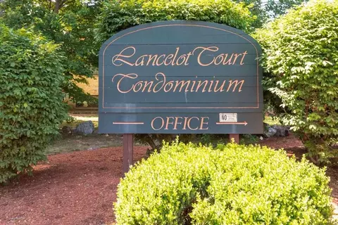8 Lancelot Ct #24, Salem, NH 03079