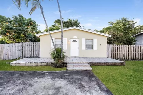 1800 SW 99th Ter, Miramar, FL 33025