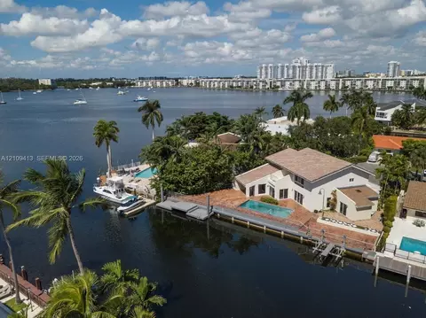 3226 NE 168th St, North Miami Beach, FL 33160