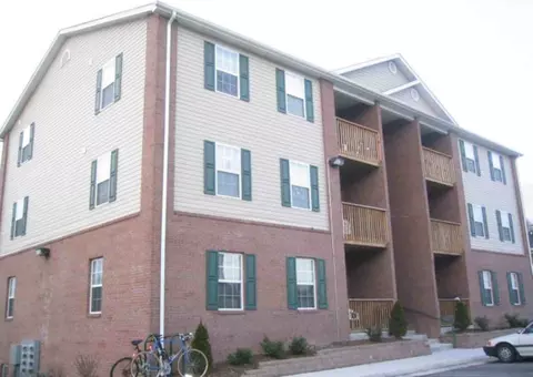 105 Collegiate Ct, Blacksburg, VA 24060