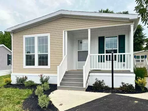 8911 Breinig Run Cir, Breinigsville, PA 18031
