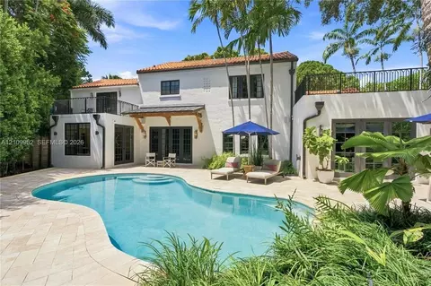 1674 Nocatee Dr, Miami, FL 33133
