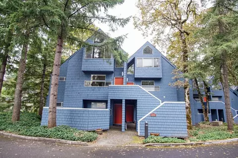 4669 Galewood St #C, Lake Oswego, OR 97035