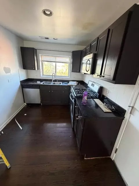2538 W Fitch Ave #3, Chicago, IL 60645