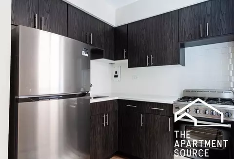 5851 N Winthrop Ave #302, Chicago, IL 60660