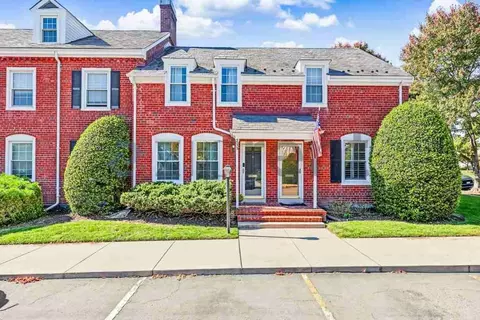 3349 S Wakefield St #A, Arlington, VA 22206