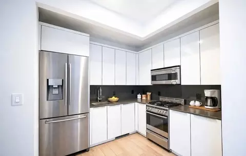 180 Water St #1422, New York, NY 10038