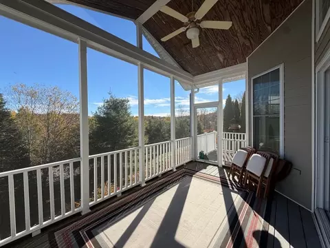 25 Alpine Trl, Pittsfield, MA 01201