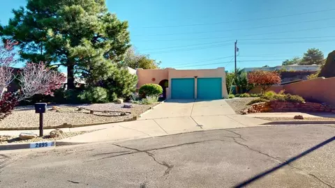 2095 Avenida De Las Alturas, Santa Fe, NM 87505